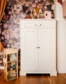 pol_pl_Ines-elegant-white-wysoka-komoda-2-drzwiowa-871_6.jpg