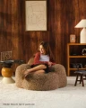truflle_momo_chair_lifestyle_1.webp